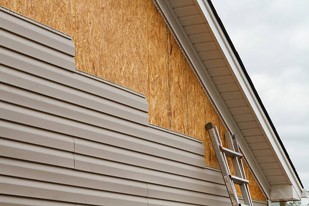 Professional Fiber Cement Siding technician working in Lone Tree, CO